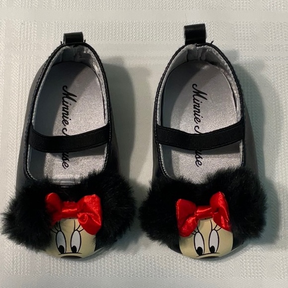Disney Minnie Mouse Black Pleather Shoes with Fur Hair & Red Bow 6-9 Months - Picture 4 of 4